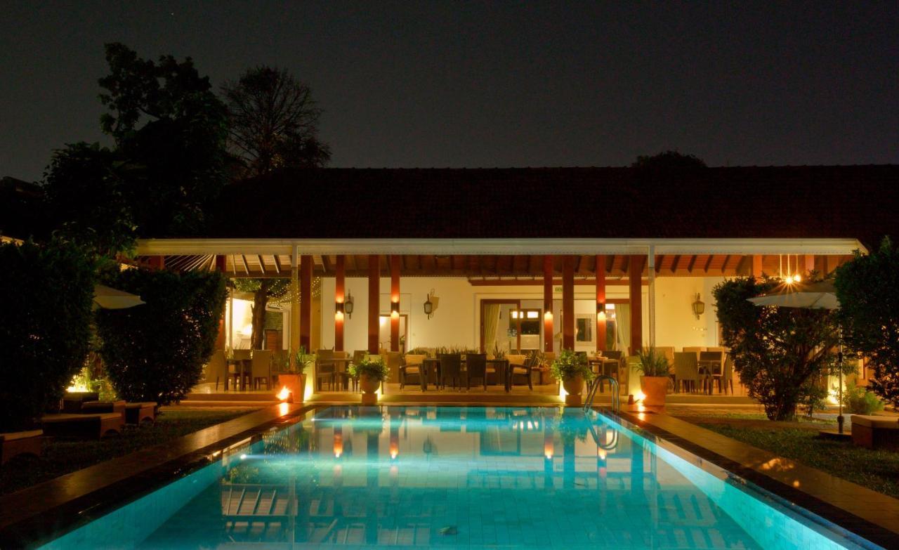 Swanee Grand Hotel Negombo Exterior foto
