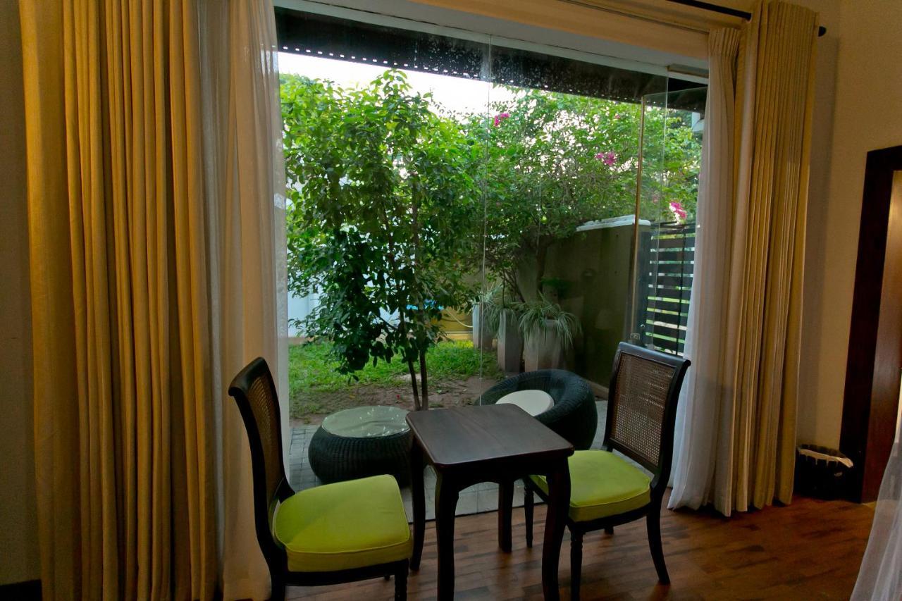 Swanee Grand Hotel Negombo Exterior foto