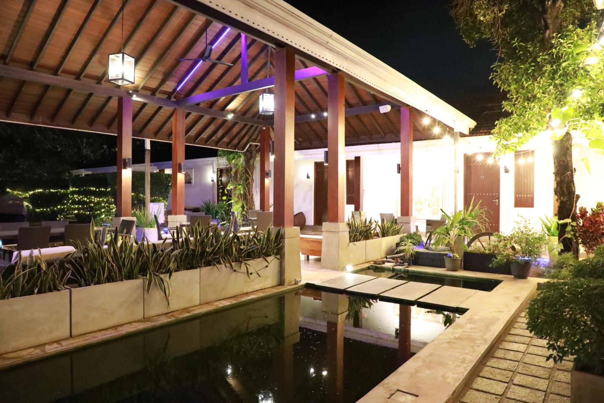 Swanee Grand Hotel Negombo Exterior foto