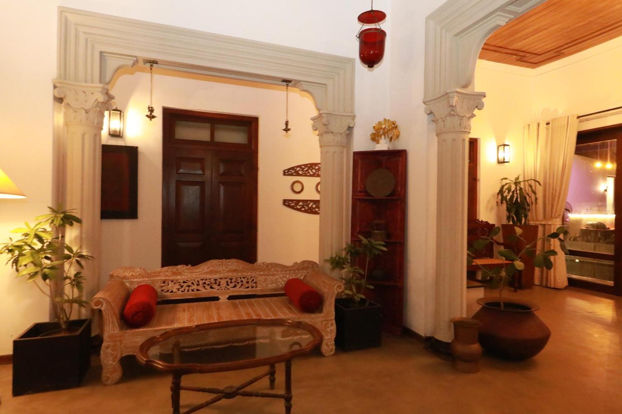 Swanee Grand Hotel Negombo Exterior foto