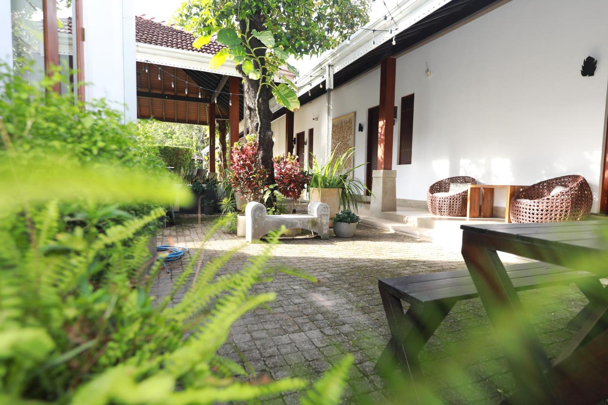 Swanee Grand Hotel Negombo Exterior foto